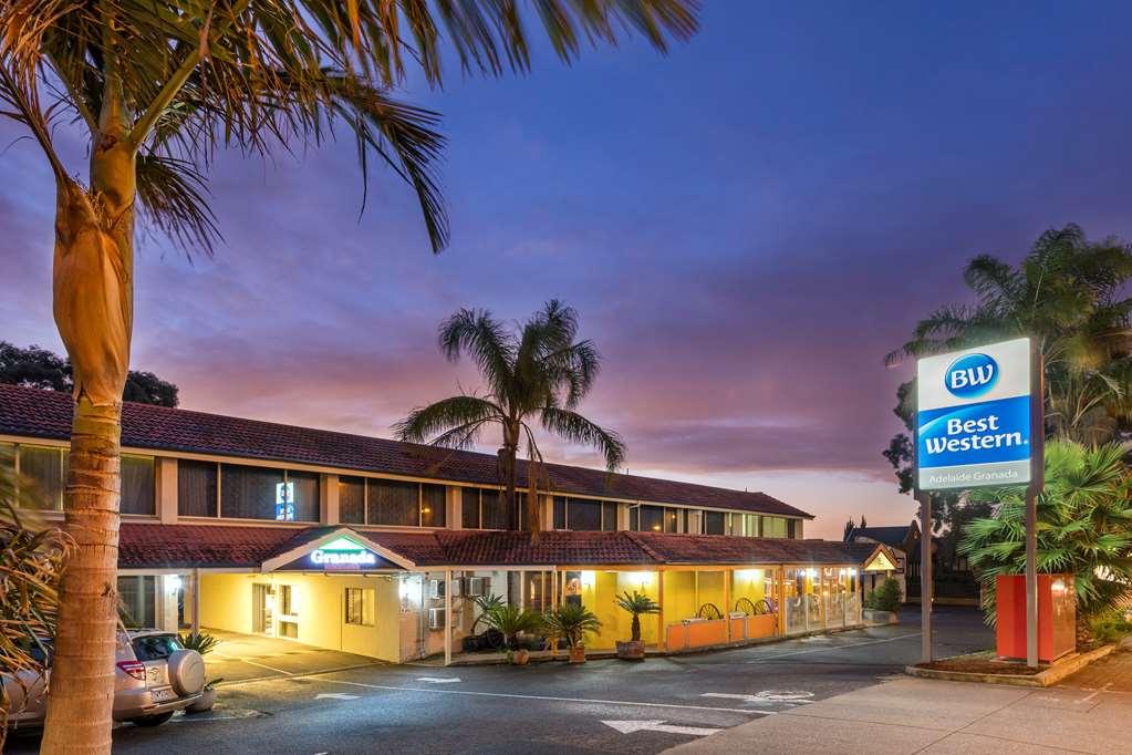 Adelaide Granada Motor Inn Eksteriør billede