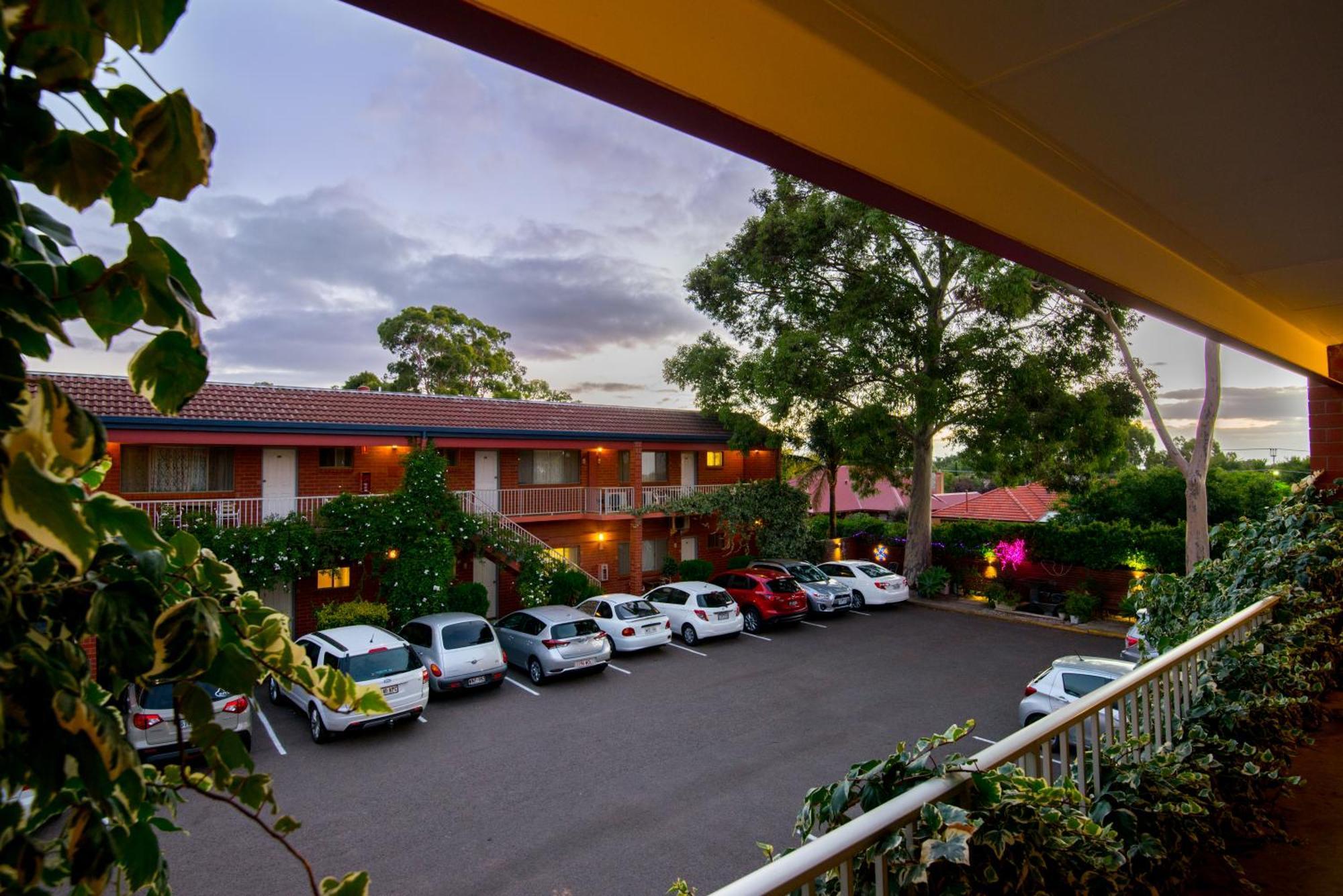 Adelaide Granada Motor Inn Eksteriør billede